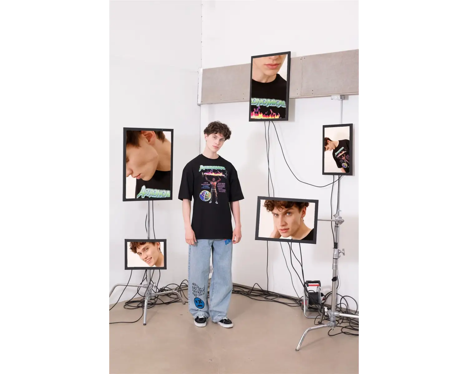 Unisex Astronomical 2020 Siyah Tshirt