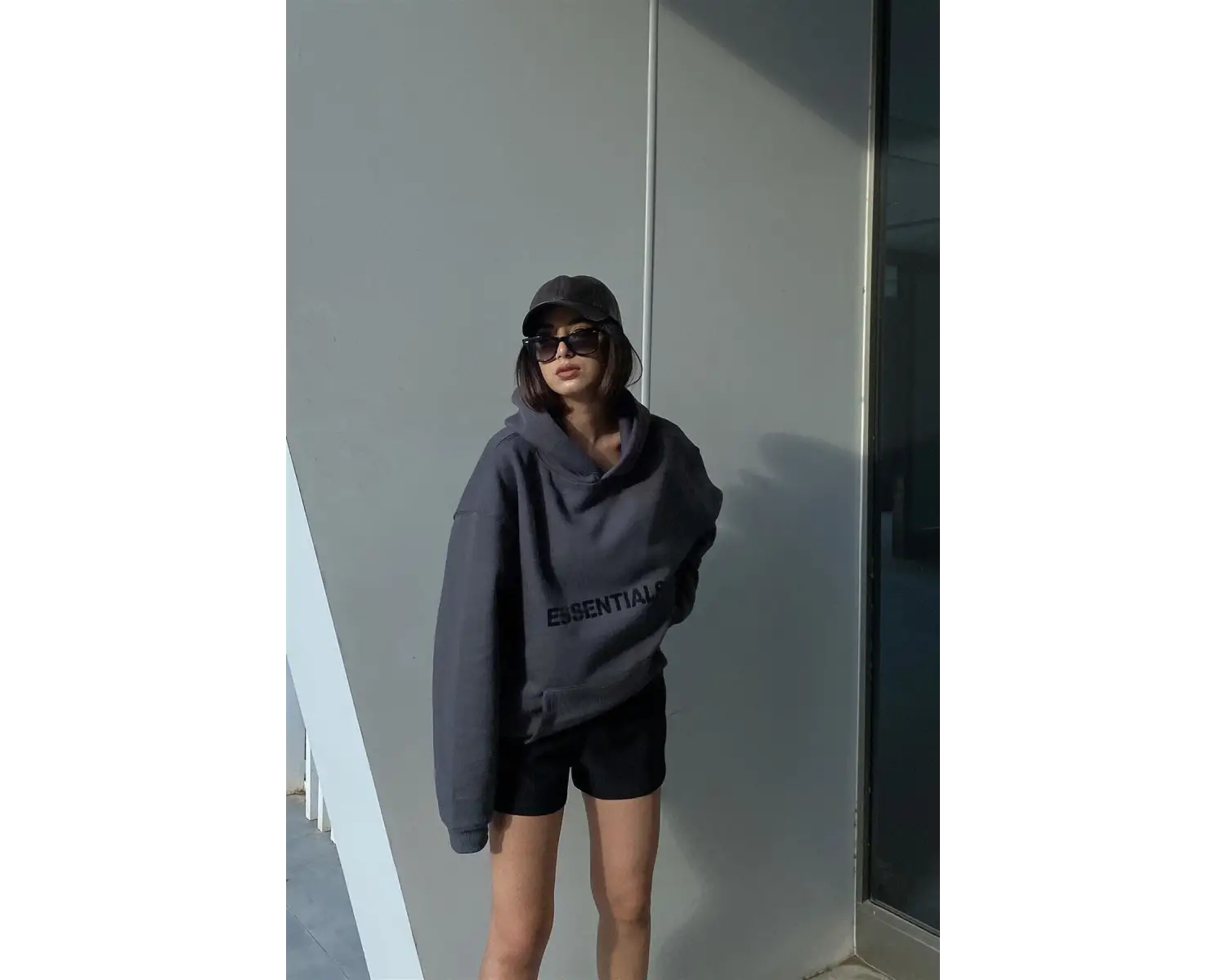 Unisex Beyaz Essentials Sweatshirt Trndz204