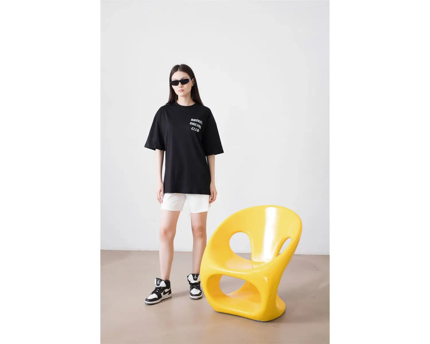 Unisex Broken Dreams Club Siyah Tshirt