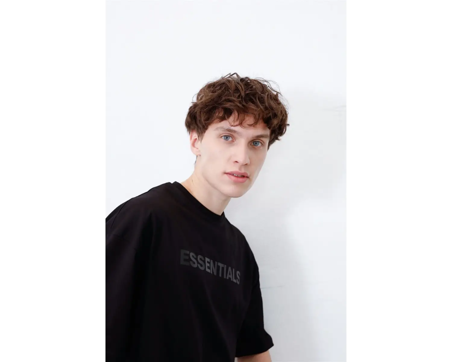 Unisex Essentials Beyaz Tshirt