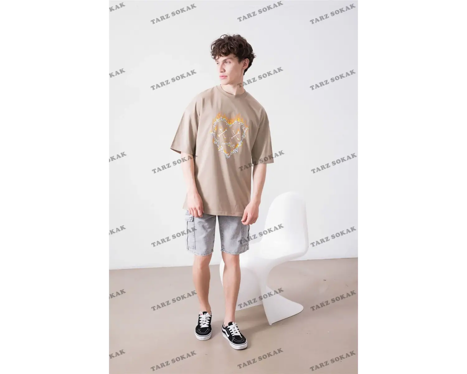 Unisex Jesus Is King Siyah