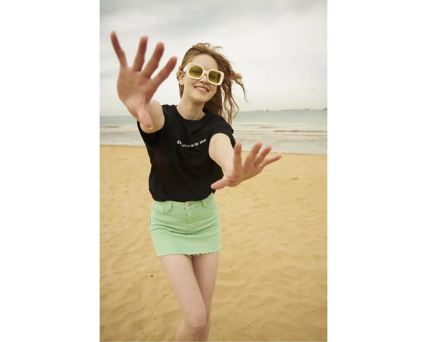 Unisex Love Is Love Tshirt Siyah