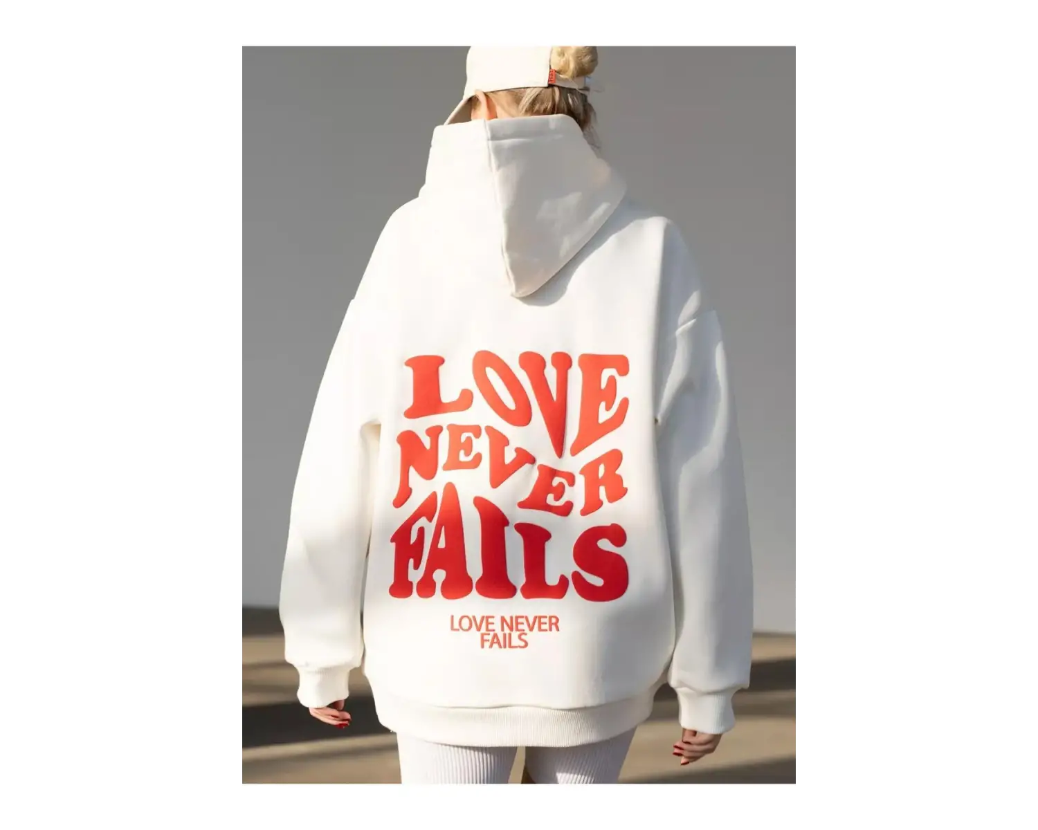 Unisex Love Never Fails Sweatshirt Beyaz