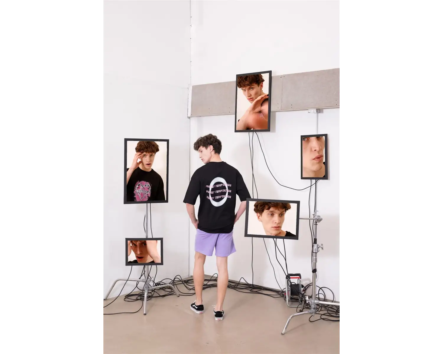 Unisex Money Temptation Siyah Tshirt