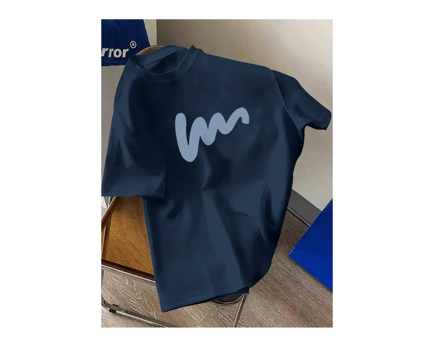 Unisex W Baskılı Tasarım