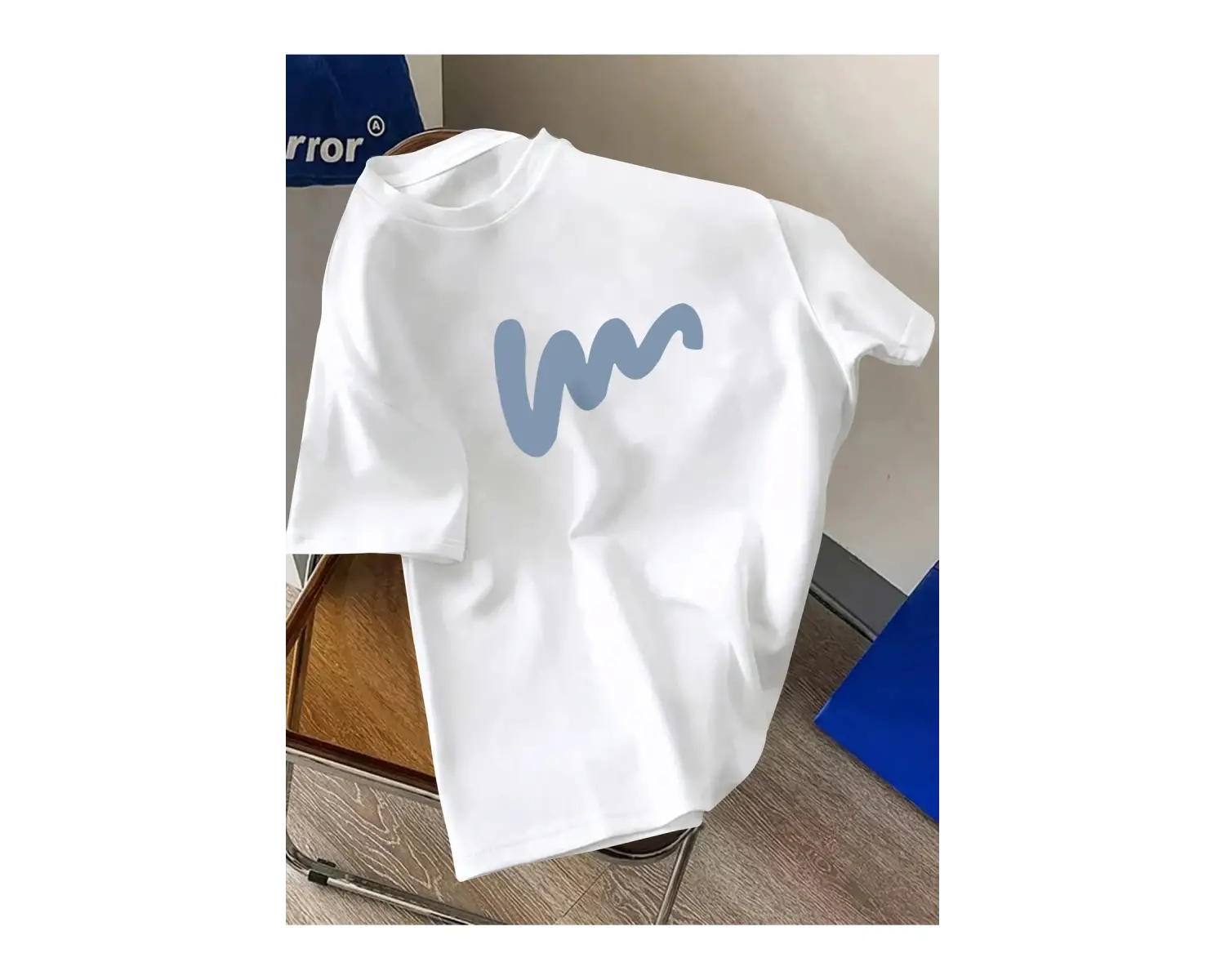 Unisex W Baskılı Tasarım