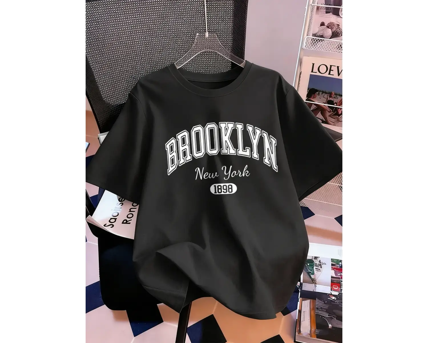 Urban Pop Graphic Kadın Tişört KoleksiyonuKod 5090