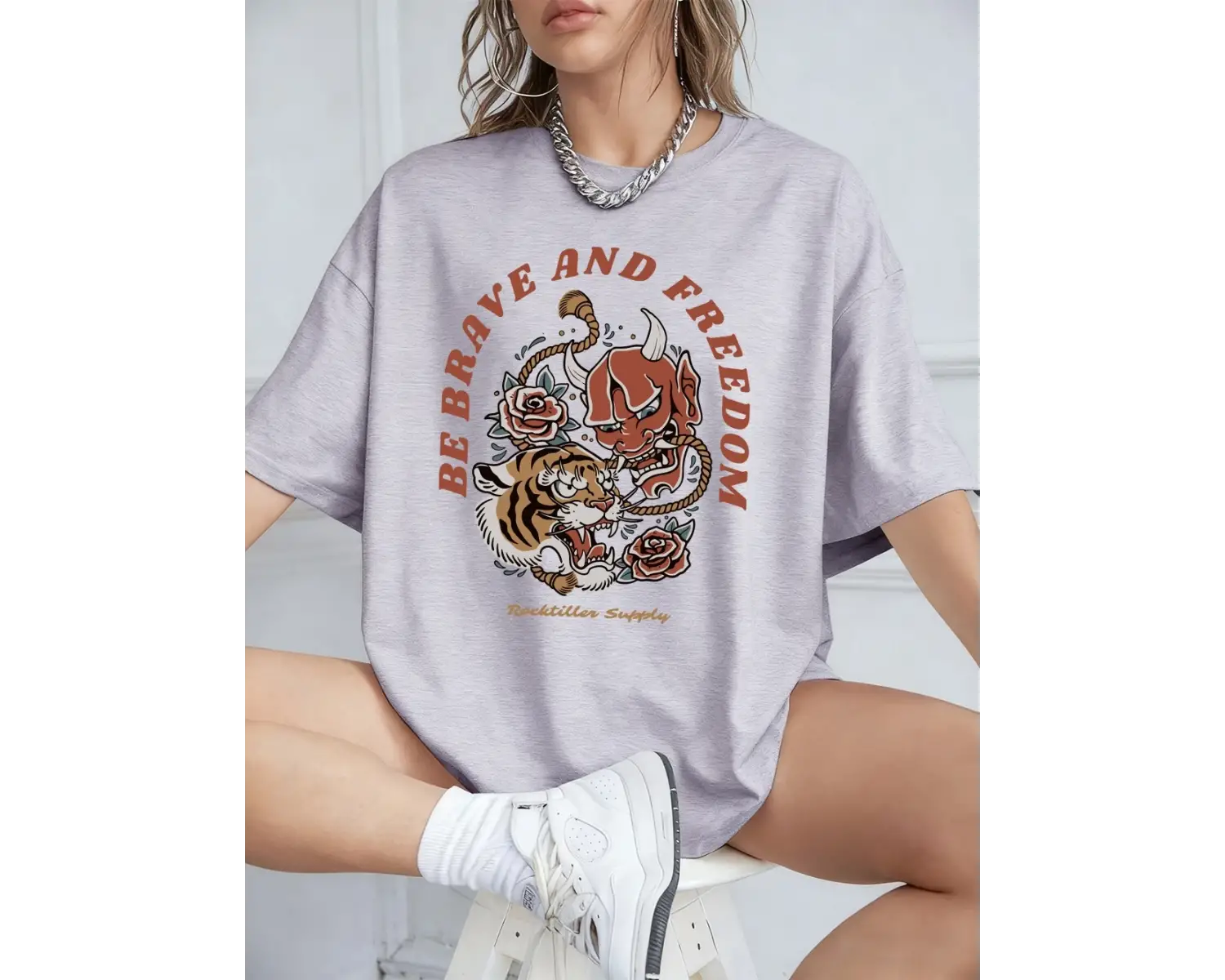 Urban Pop Graphic Kadın Tişört KoleksiyonuKod 5093