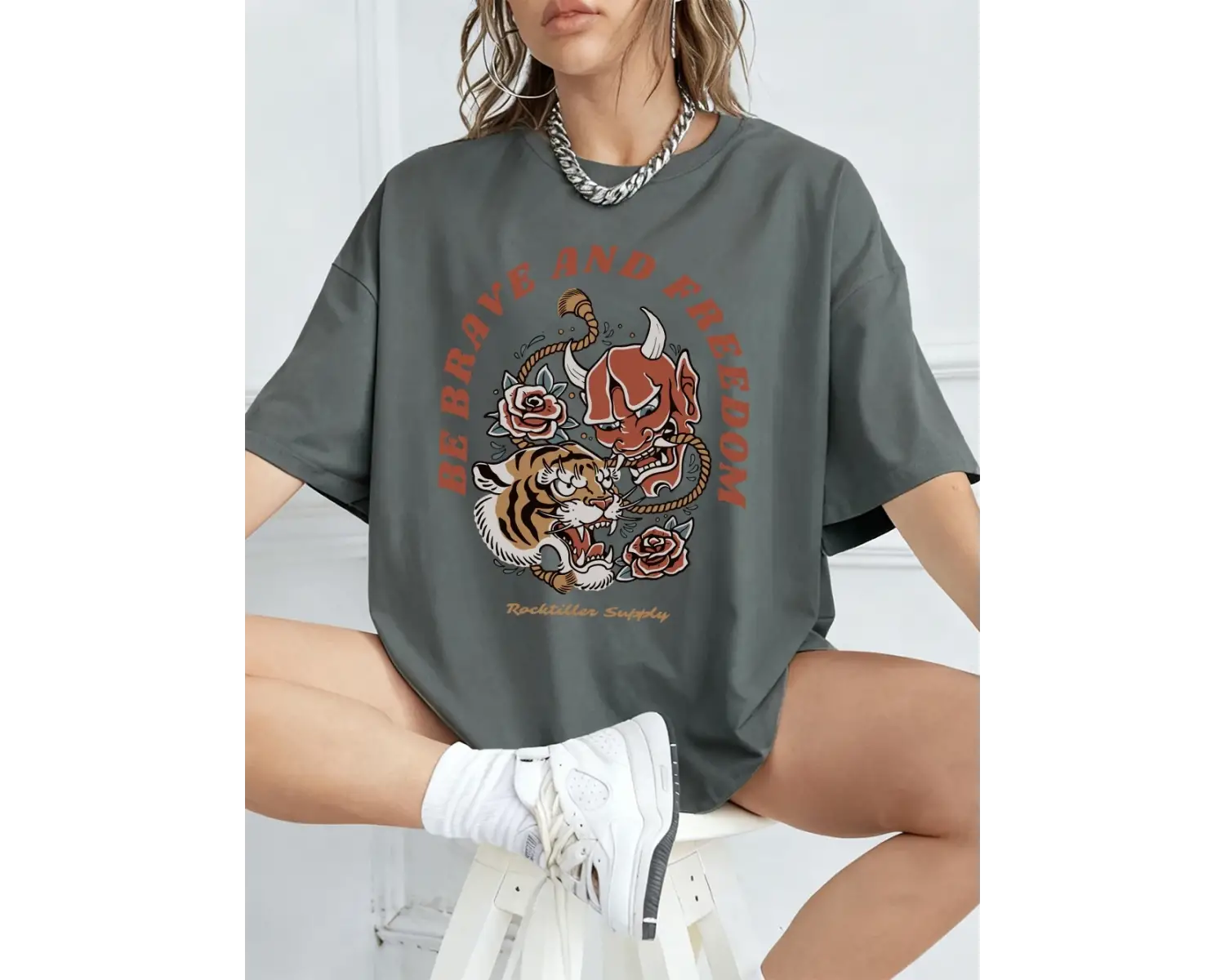 Urban Pop Graphic Kadın Tişört KoleksiyonuKod 5093