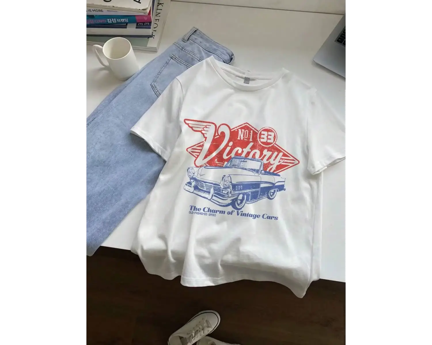 Urban Pop Graphic Kadın Tişört KoleksiyonuKod 5126