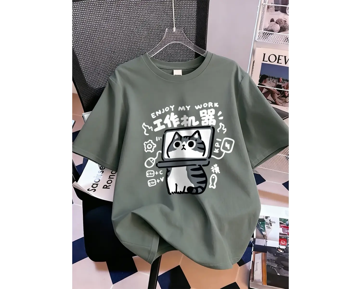 Urban Pop Graphic Kadın Tişört KoleksiyonuKod 5133