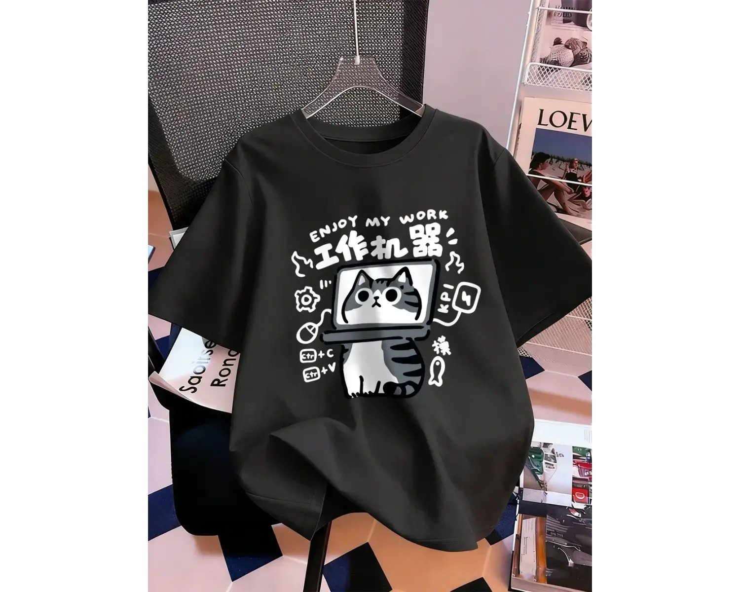 Urban Pop Graphic Kadın Tişört KoleksiyonuKod 5133