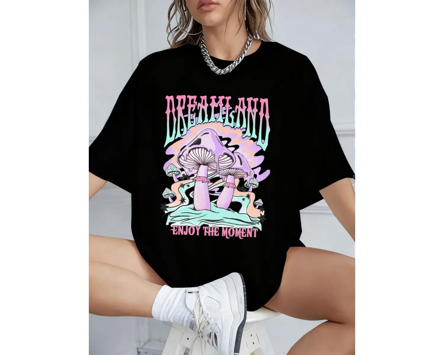 Urban Pop Graphic Kadın Tişört KoleksiyonuKod 5135