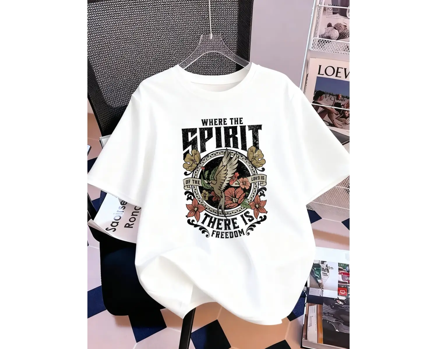 Urban Pop Graphic Kadın Tişört KoleksiyonuKod 5151