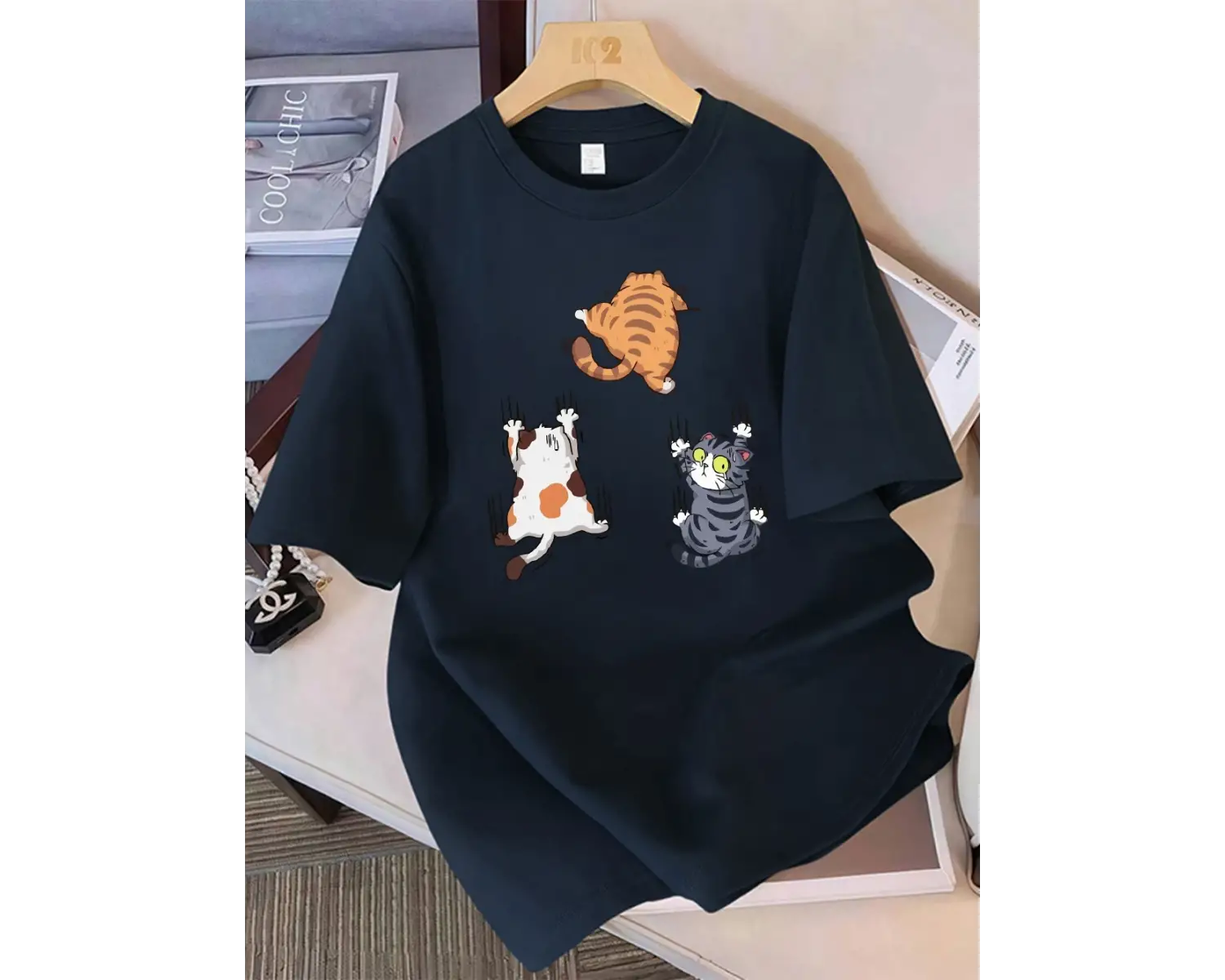 Urban Pop Graphic Kadın Tişört KoleksiyonuKod 5232