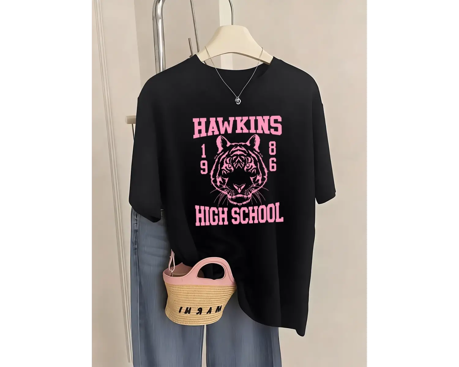 Urban Pop Graphic Kadın Tişört KoleksiyonuKod 5376