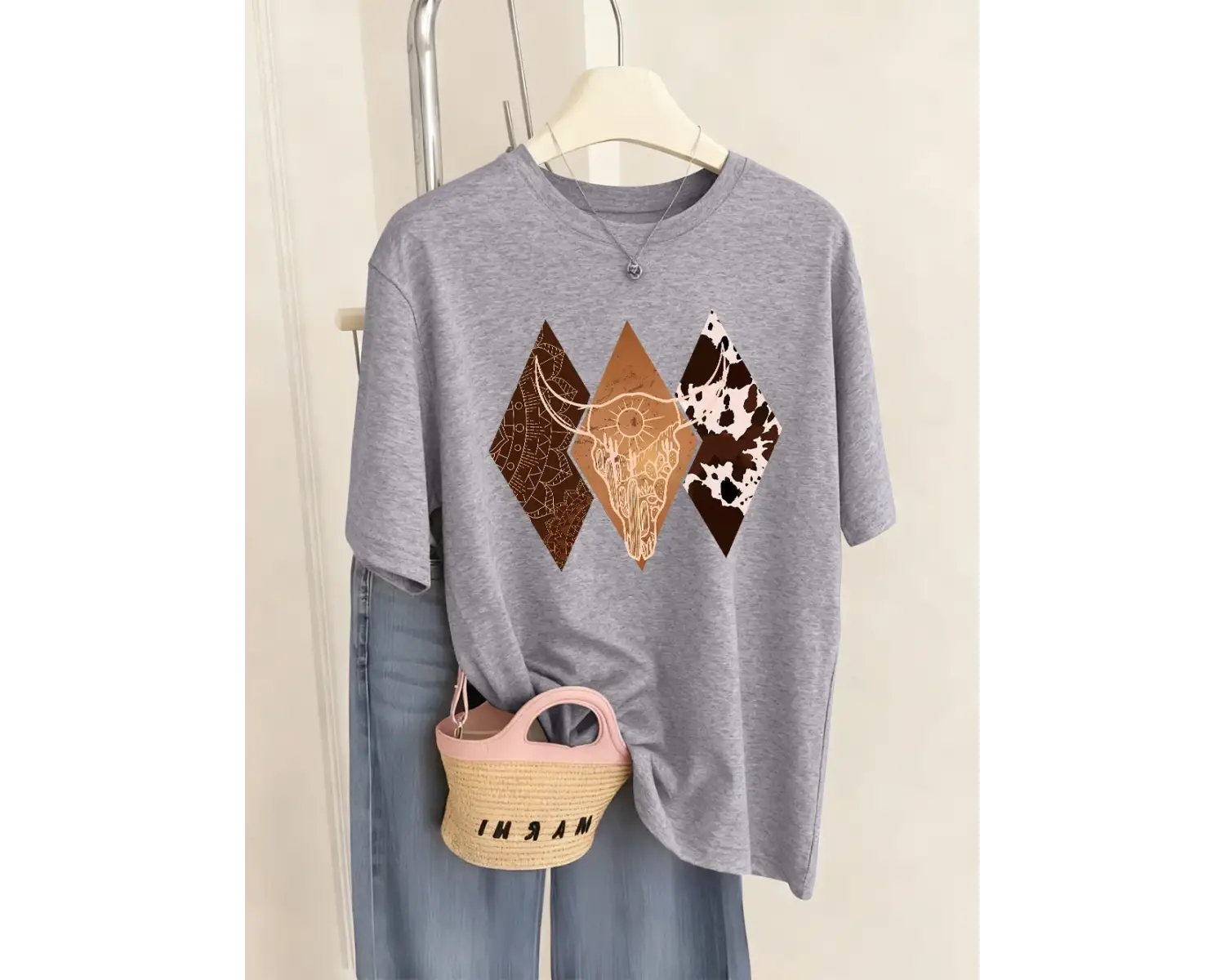 Urban Pop Graphic Kadın Tişört KoleksiyonuKod 5379