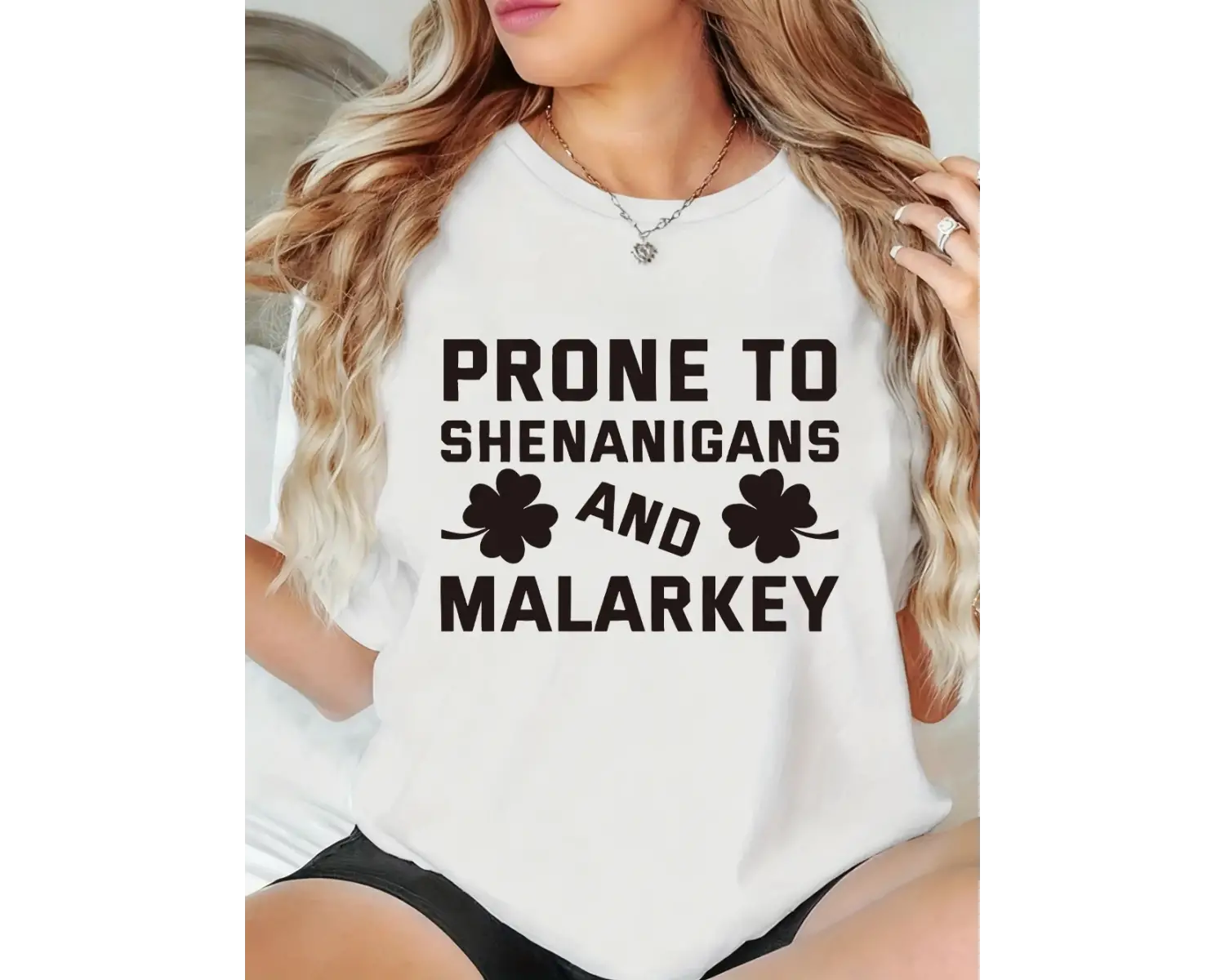 Urban Pop Graphic Kadın Tişört KoleksiyonuKod 5394