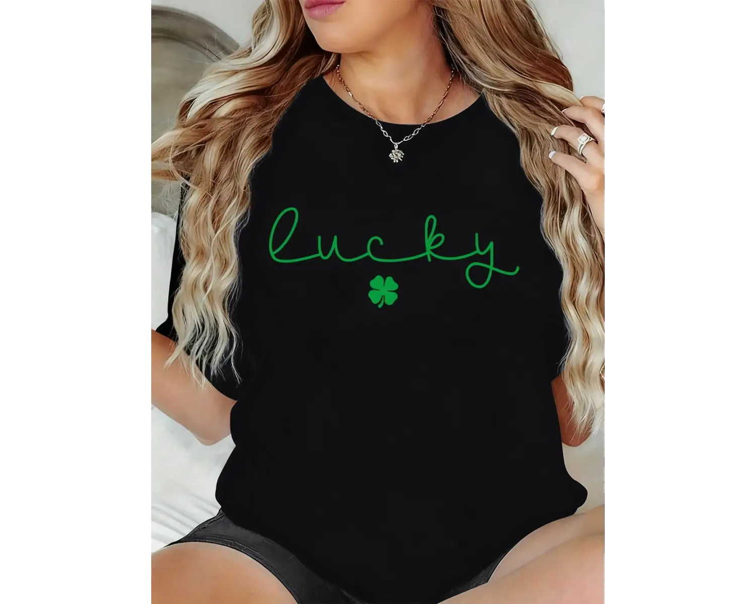 Urban Pop Graphic Kadın Tişört KoleksiyonuKod 5405