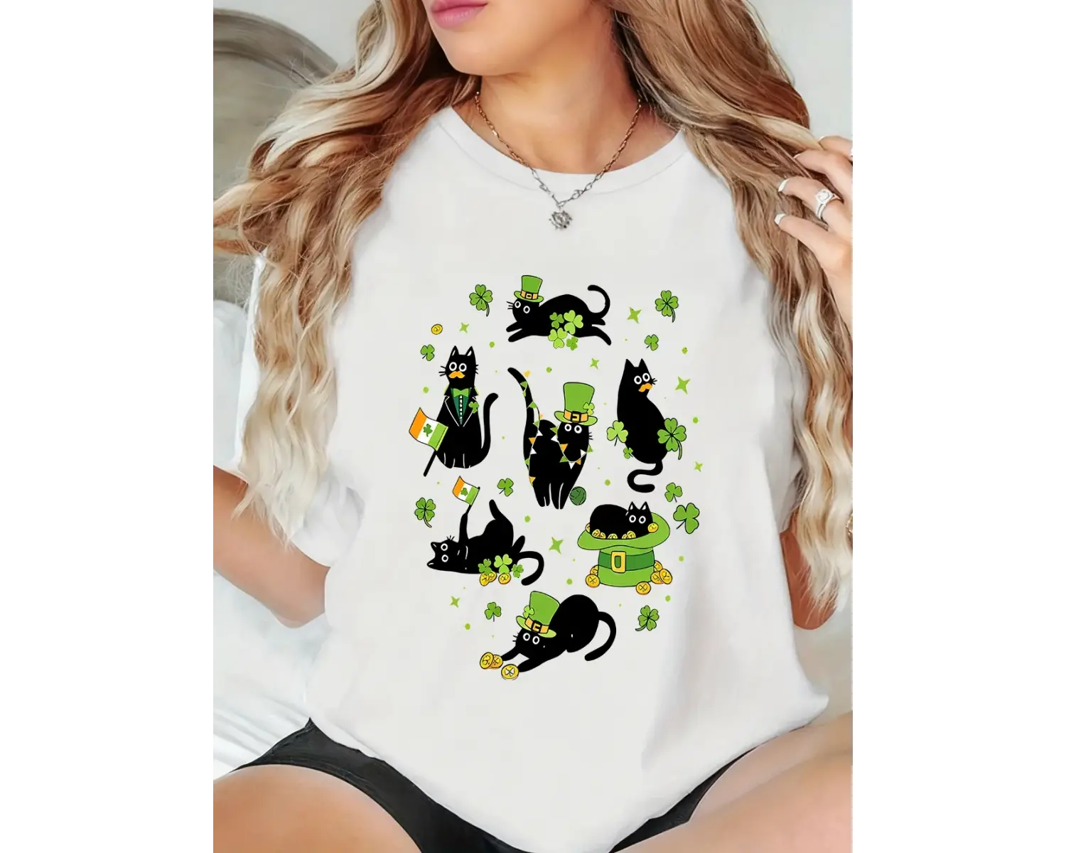 Urban Pop Graphic Kadın Tişört KoleksiyonuKod 5420