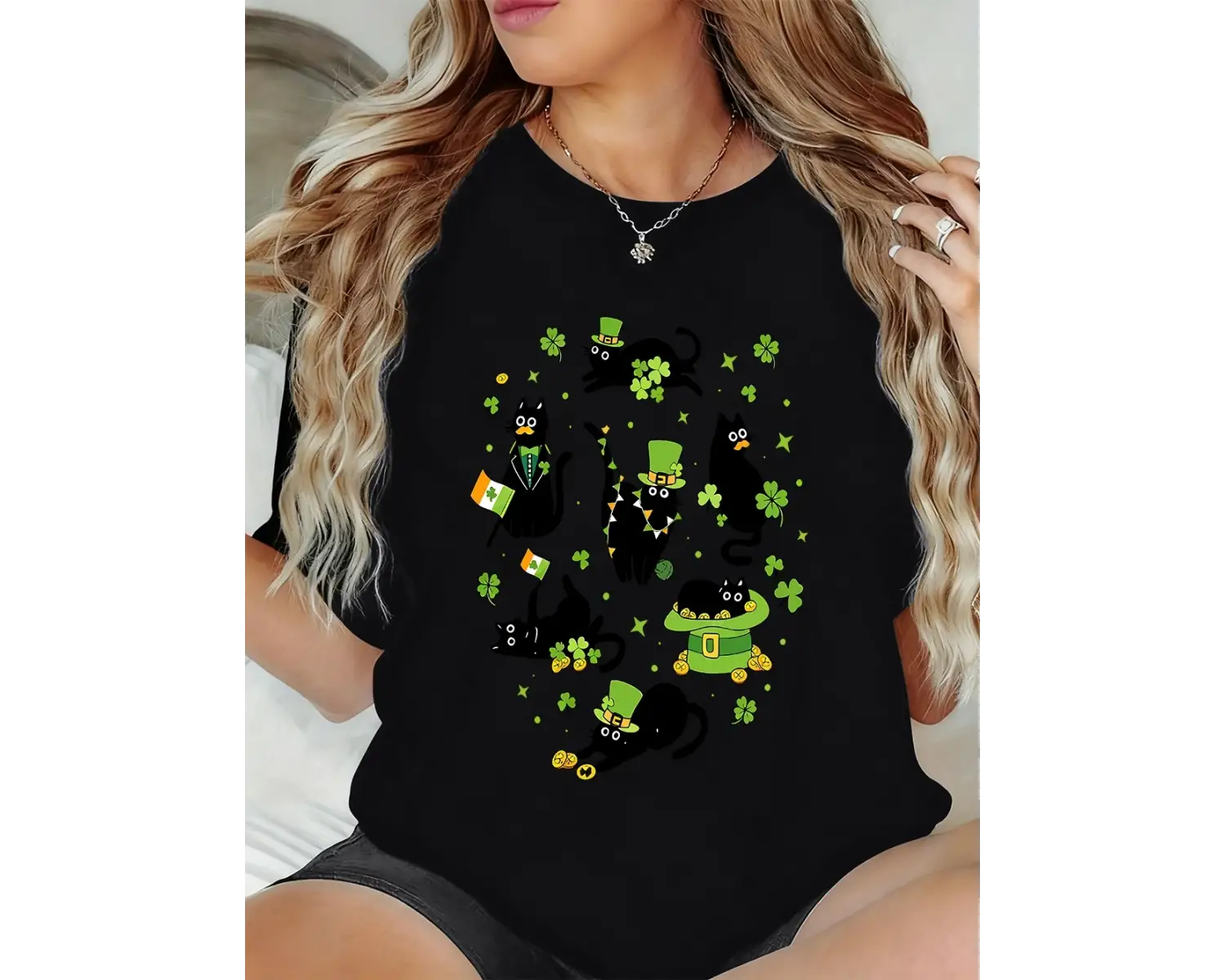 Urban Pop Graphic Kadın Tişört KoleksiyonuKod 5420