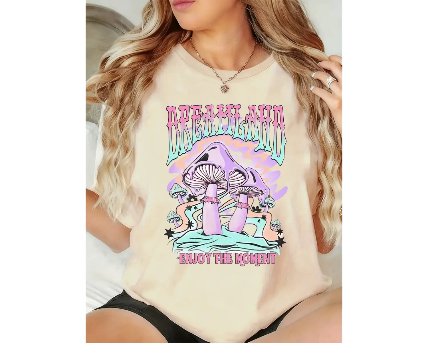 Urban Pop Graphic Kadın Tişört KoleksiyonuKod 5428