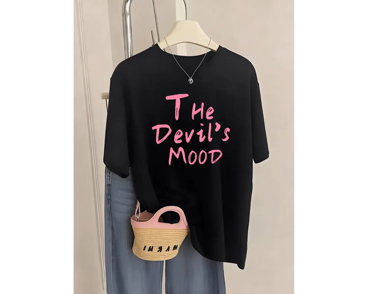 Urban Pop Graphic Kadın Tişört KoleksiyonuKod 5448