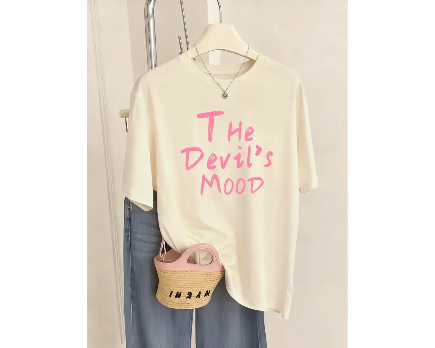 Urban Pop Graphic Kadın Tişört KoleksiyonuKod 5448