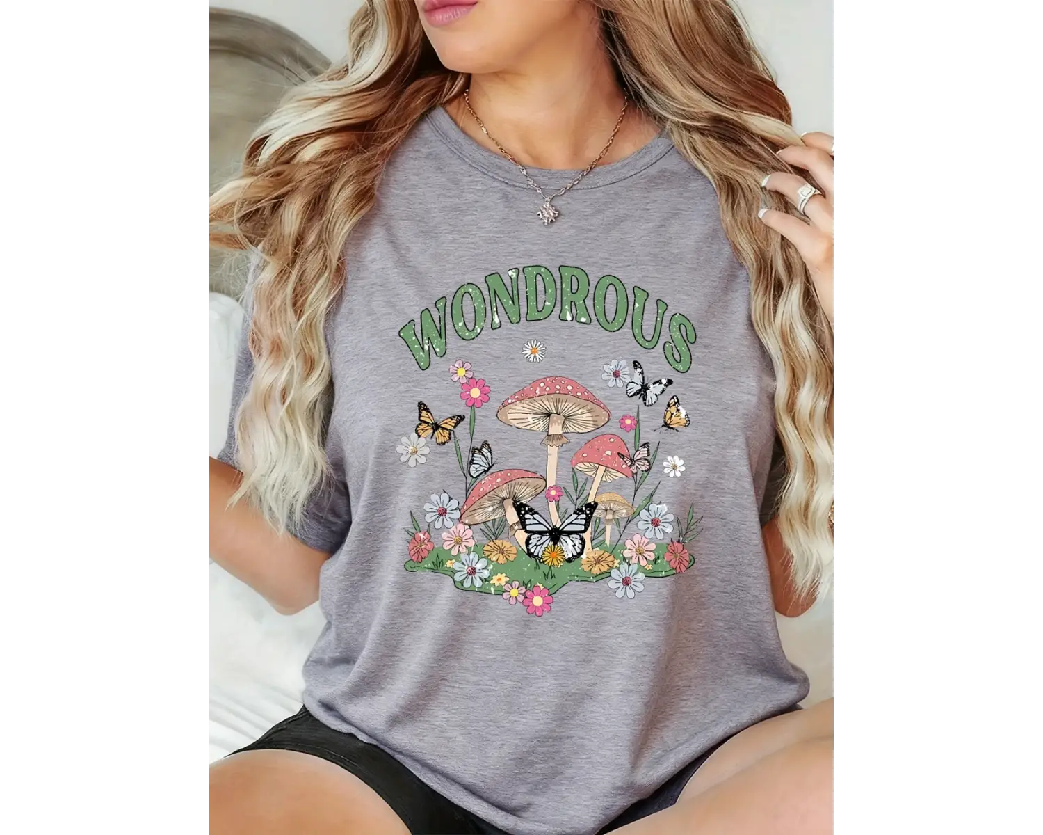 Urban Pop Graphic Kadın Tişört KoleksiyonuKod 5450