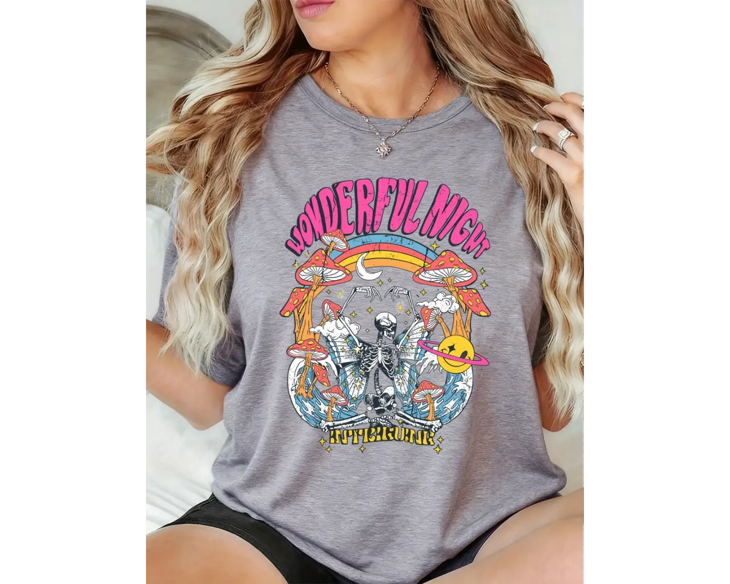 Urban Pop Graphic Kadın Tişört KoleksiyonuKod 5457