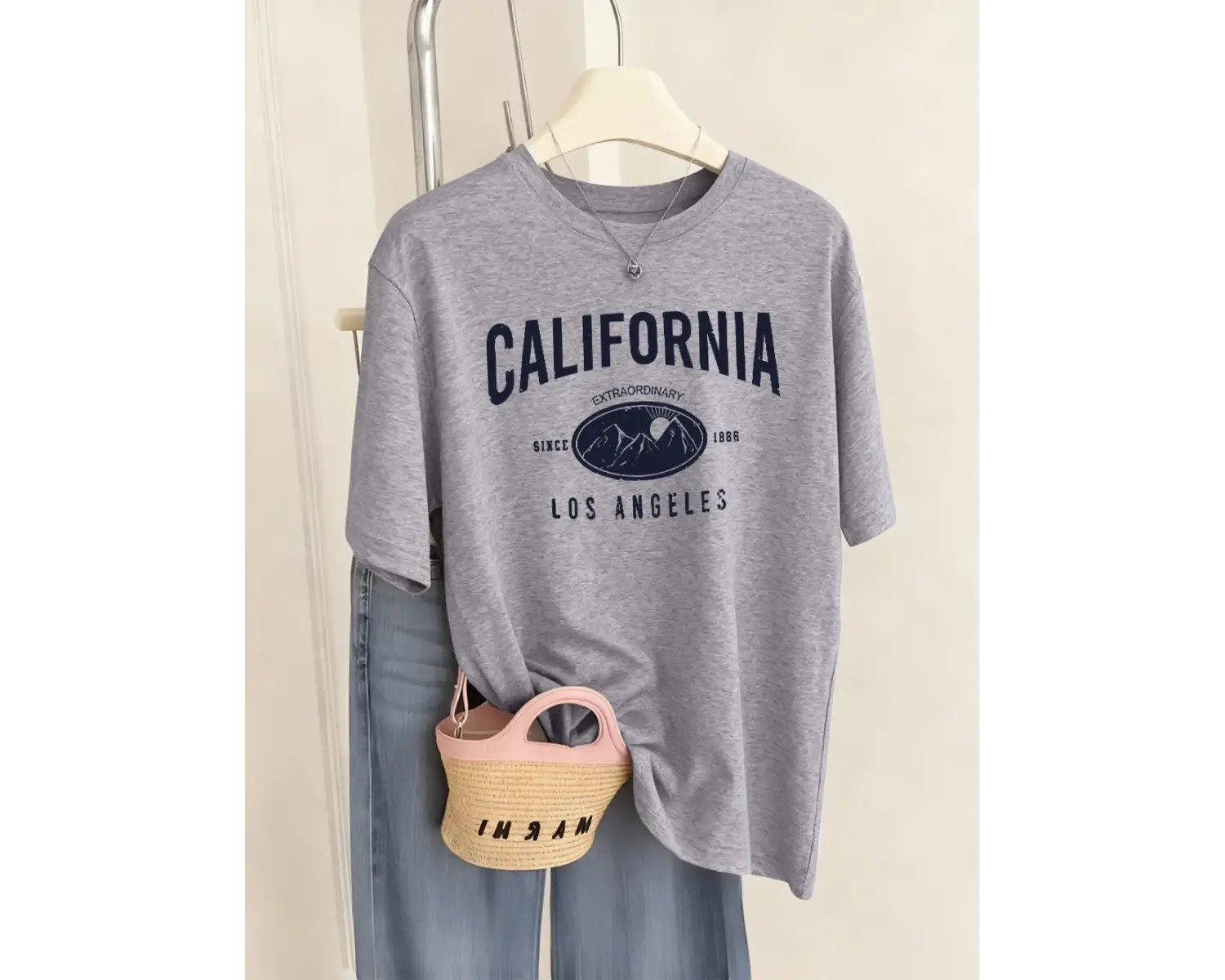 Urban Pop Graphic Kadın Tişört KoleksiyonuKod 5462