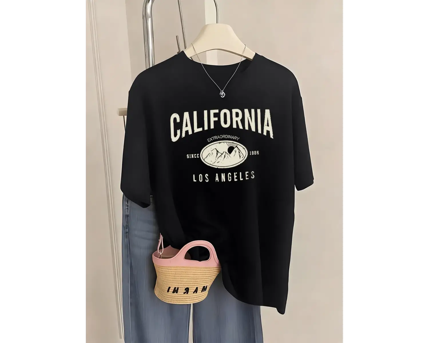 Urban Pop Graphic Kadın Tişört KoleksiyonuKod 5462