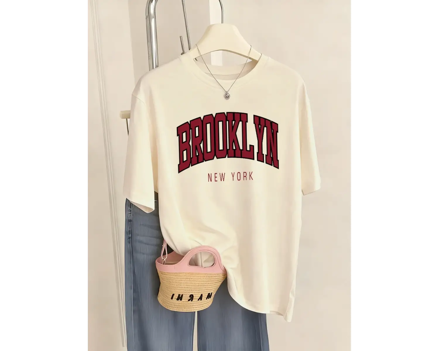 Urban Pop Graphic Kadın Tişört KoleksiyonuKod 5463