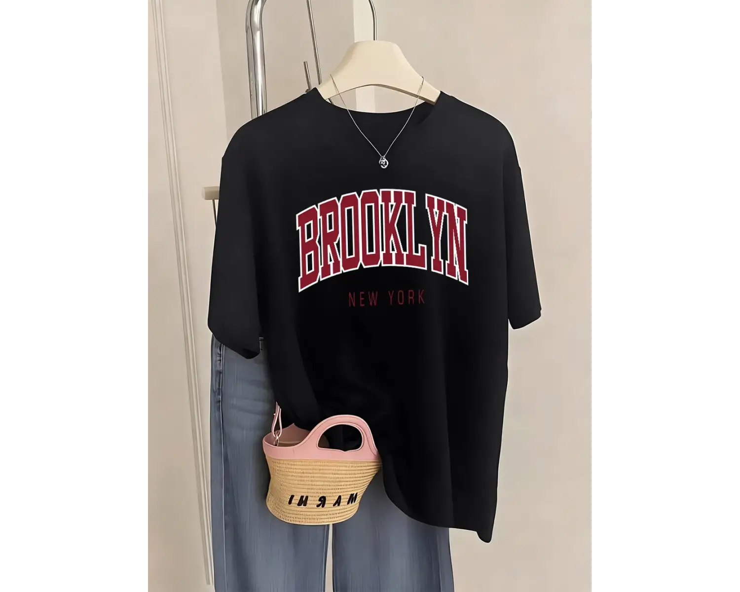 Urban Pop Graphic Kadın Tişört KoleksiyonuKod 5463