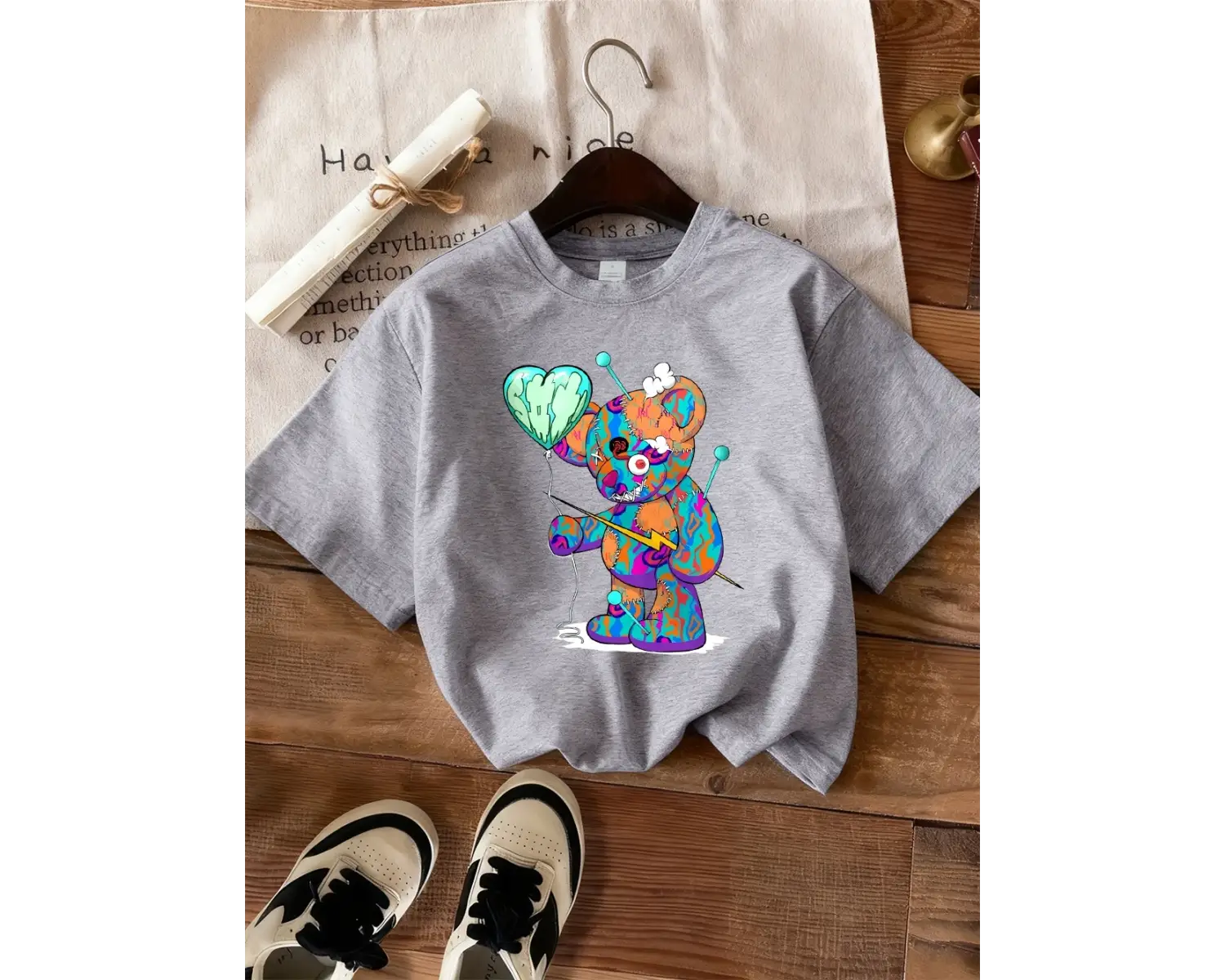 Urban Pop Graphic Kadın Tişört KoleksiyonuKod 5473