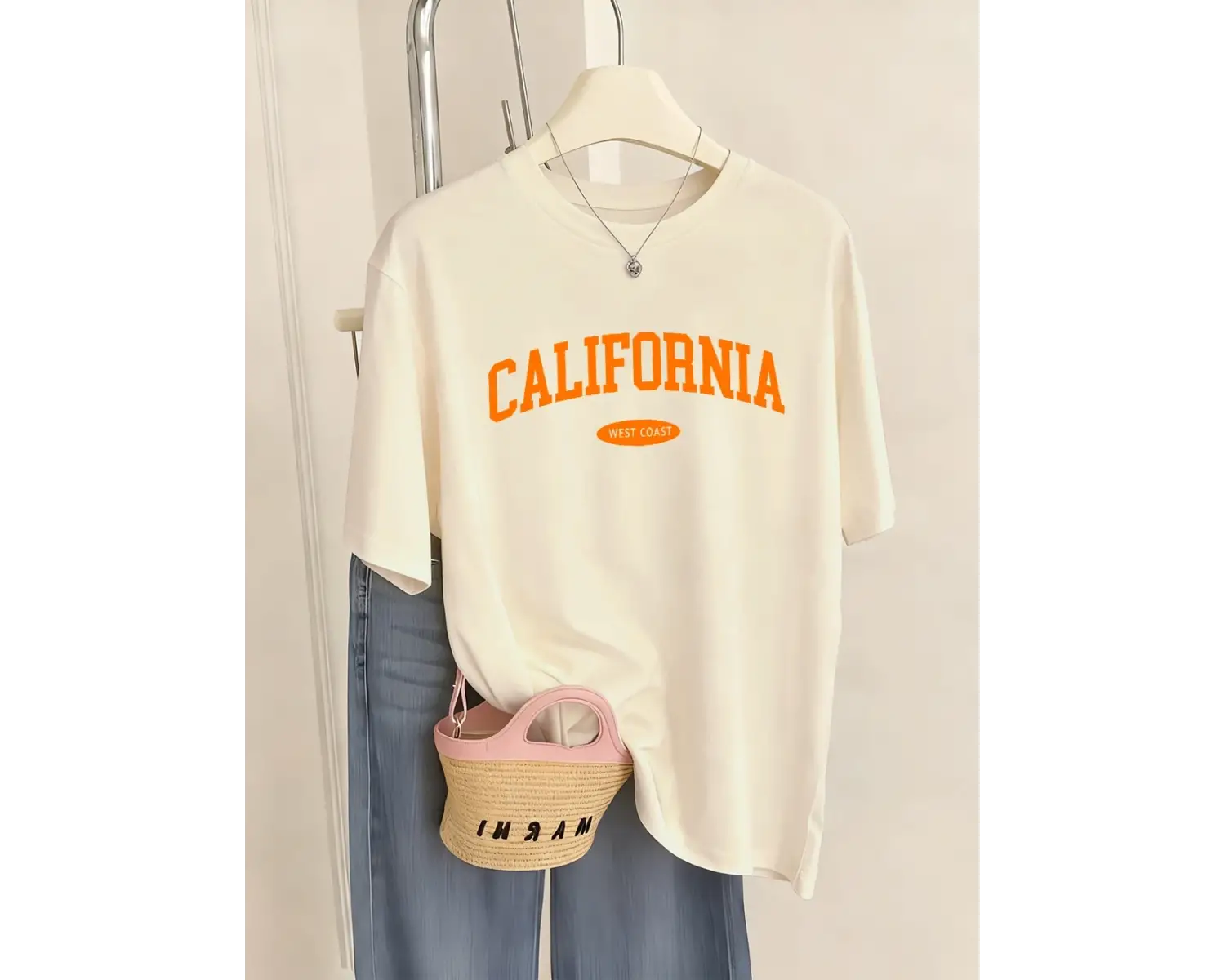 Urban Pop Graphic Kadın Tişört KoleksiyonuKod 5475