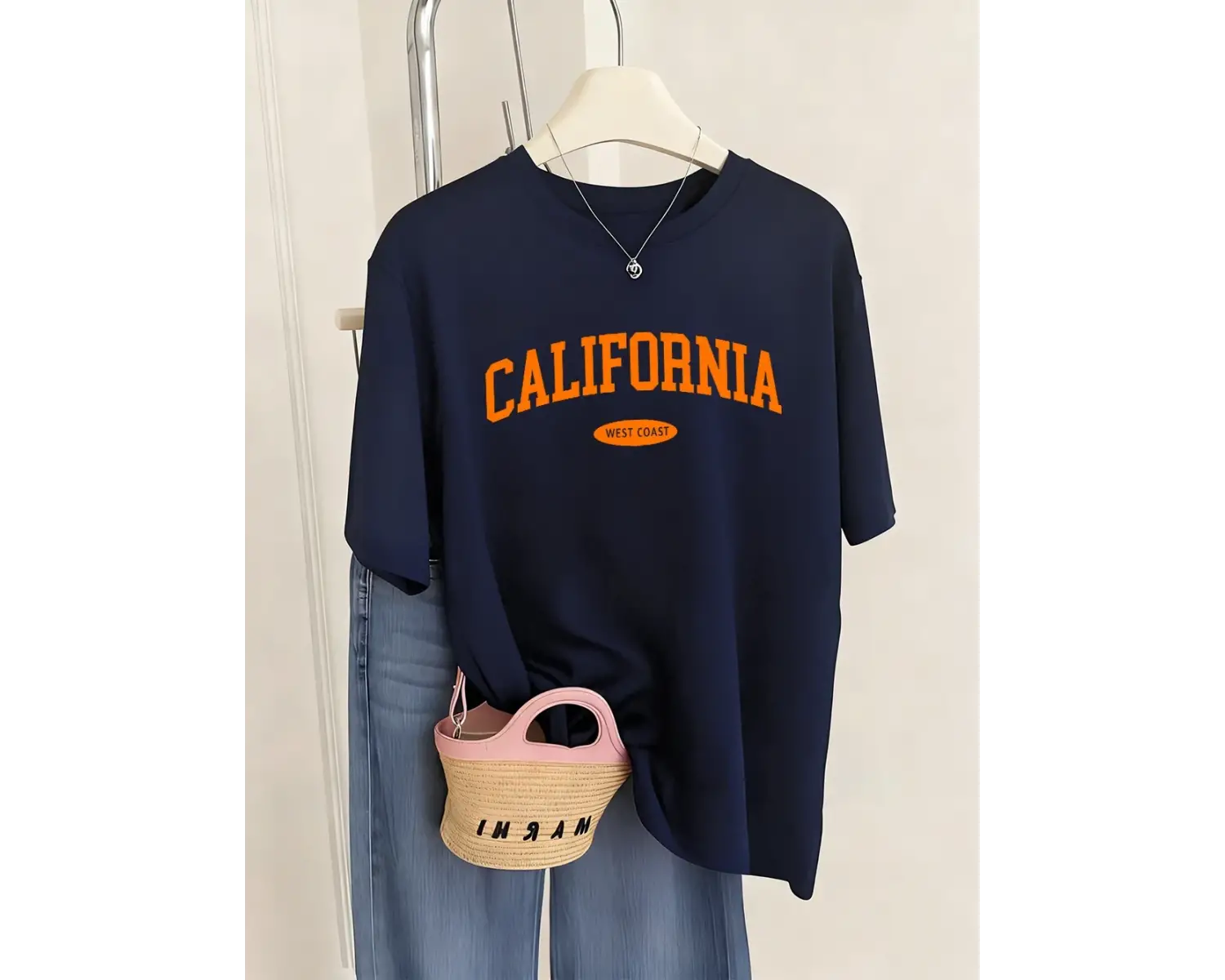 Urban Pop Graphic Kadın Tişört KoleksiyonuKod 5475