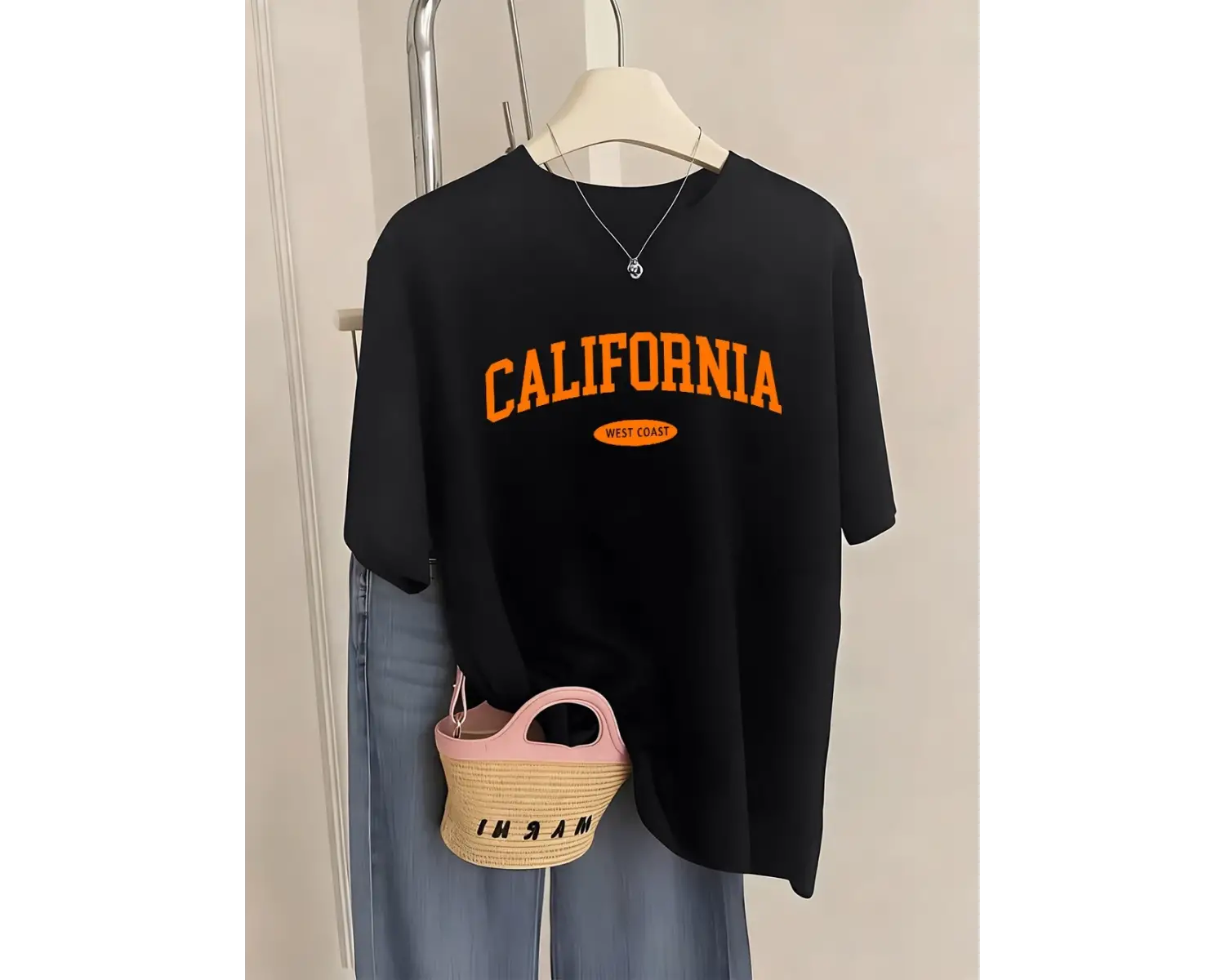 Urban Pop Graphic Kadın Tişört KoleksiyonuKod 5475