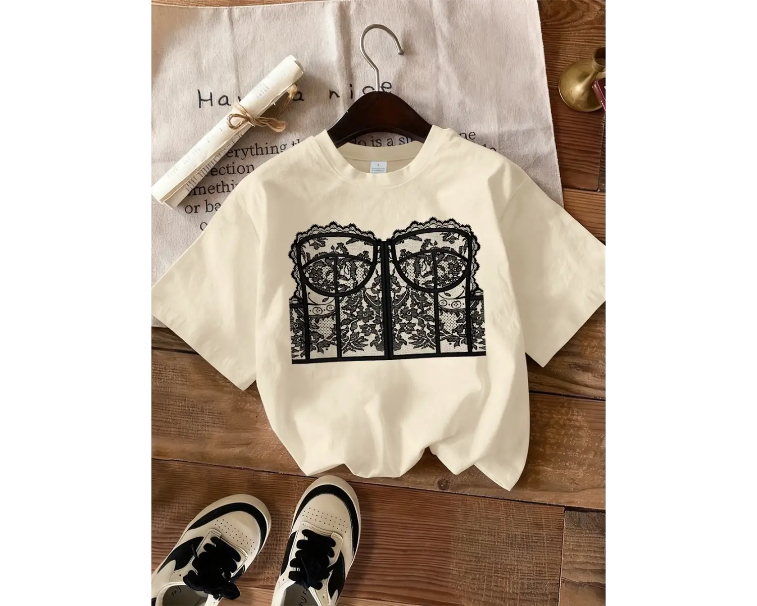 Urban Pop Graphic Kadın Tişört KoleksiyonuKod 5477