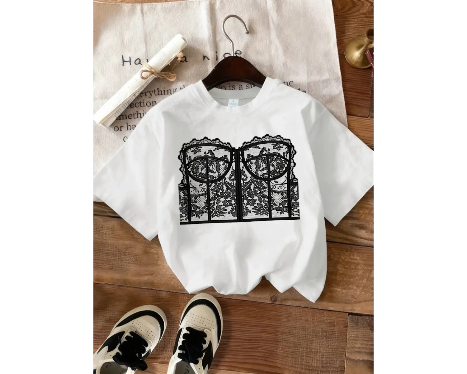 Urban Pop Graphic Kadın Tişört KoleksiyonuKod 5477