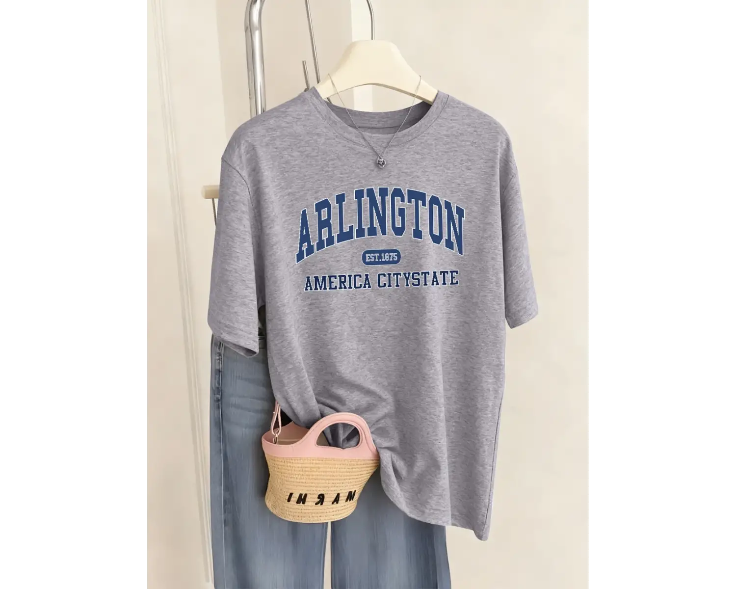 Urban Pop Graphic Kadın Tişört KoleksiyonuKod 5481