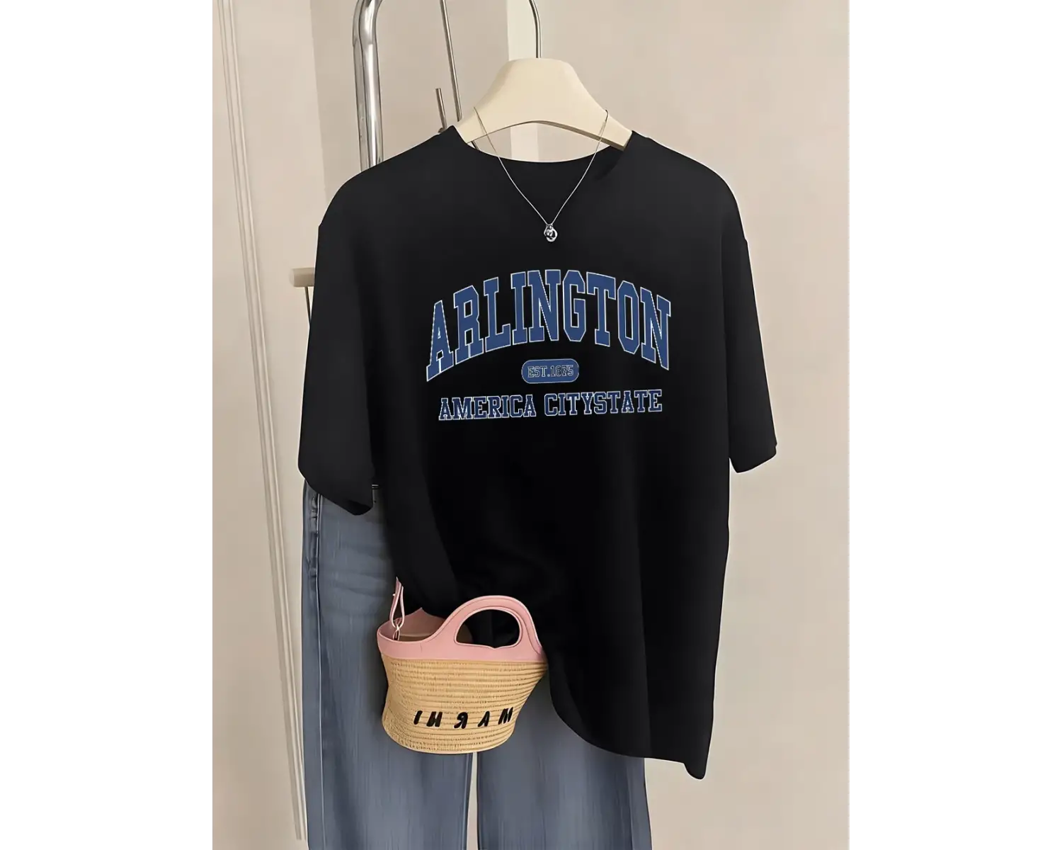 Urban Pop Graphic Kadın Tişört KoleksiyonuKod 5481