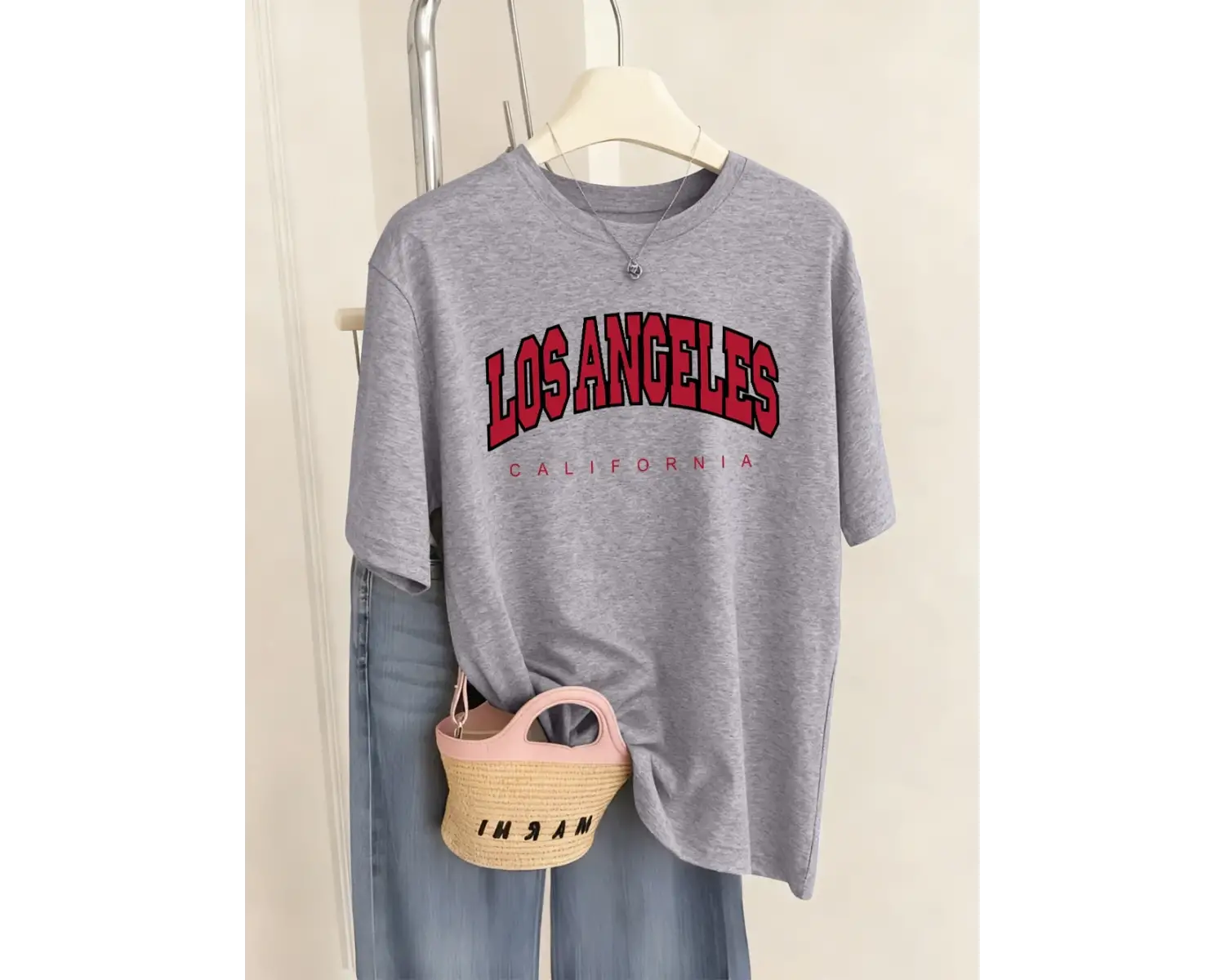 Urban Pop Graphic Kadın Tişört KoleksiyonuKod 5487