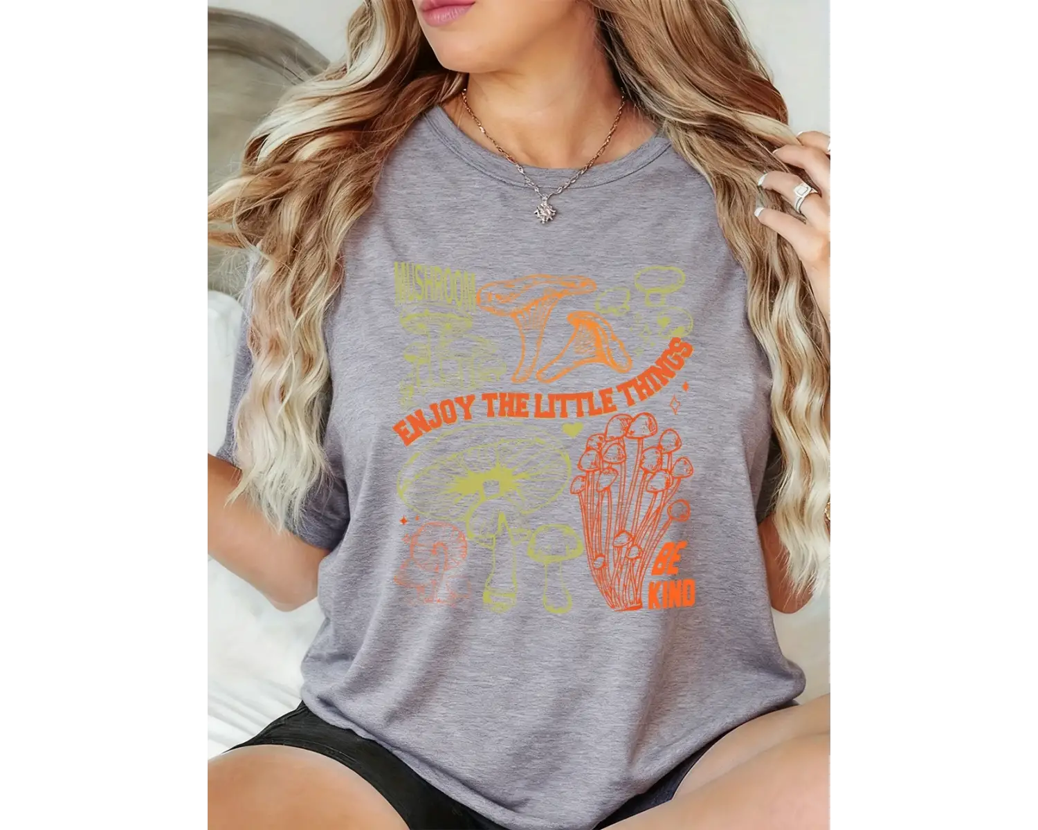 Urban Pop Graphic Kadın Tişört KoleksiyonuKod 5492