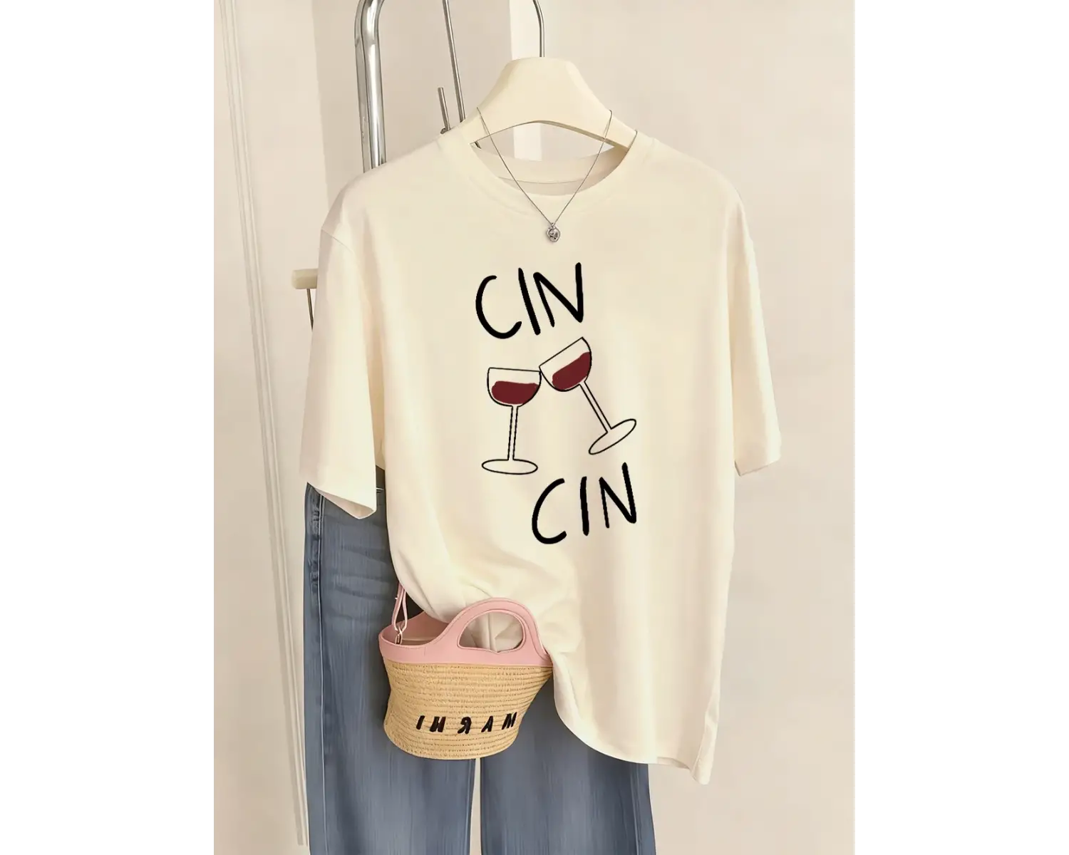 Urban Pop Graphic Kadın Tişört KoleksiyonuKod 5496