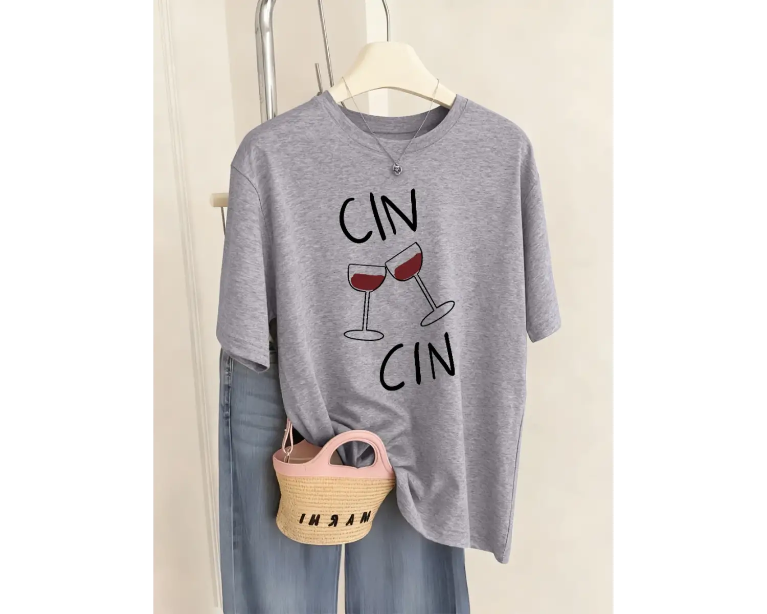 Urban Pop Graphic Kadın Tişört KoleksiyonuKod 5496