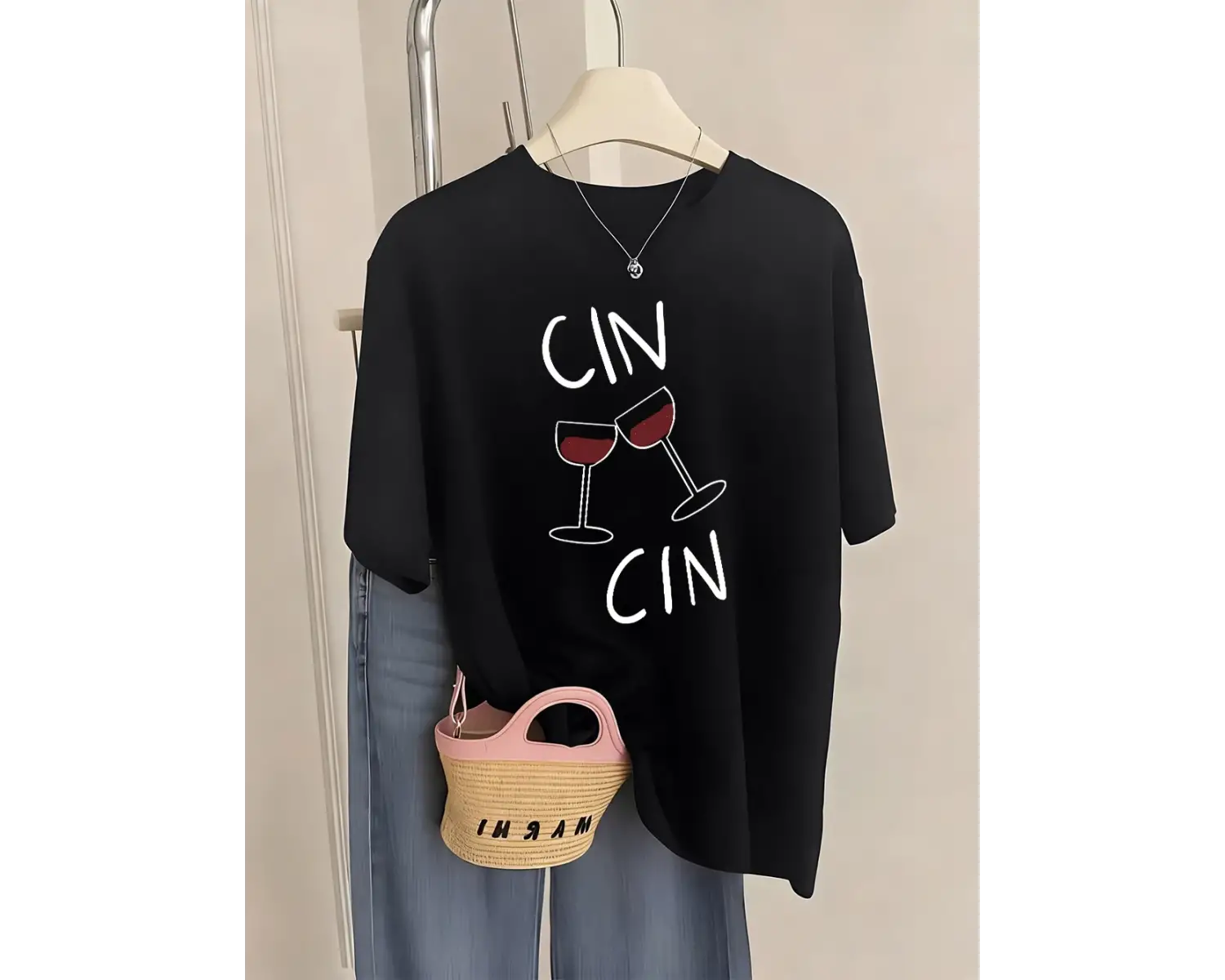 Urban Pop Graphic Kadın Tişört KoleksiyonuKod 5496