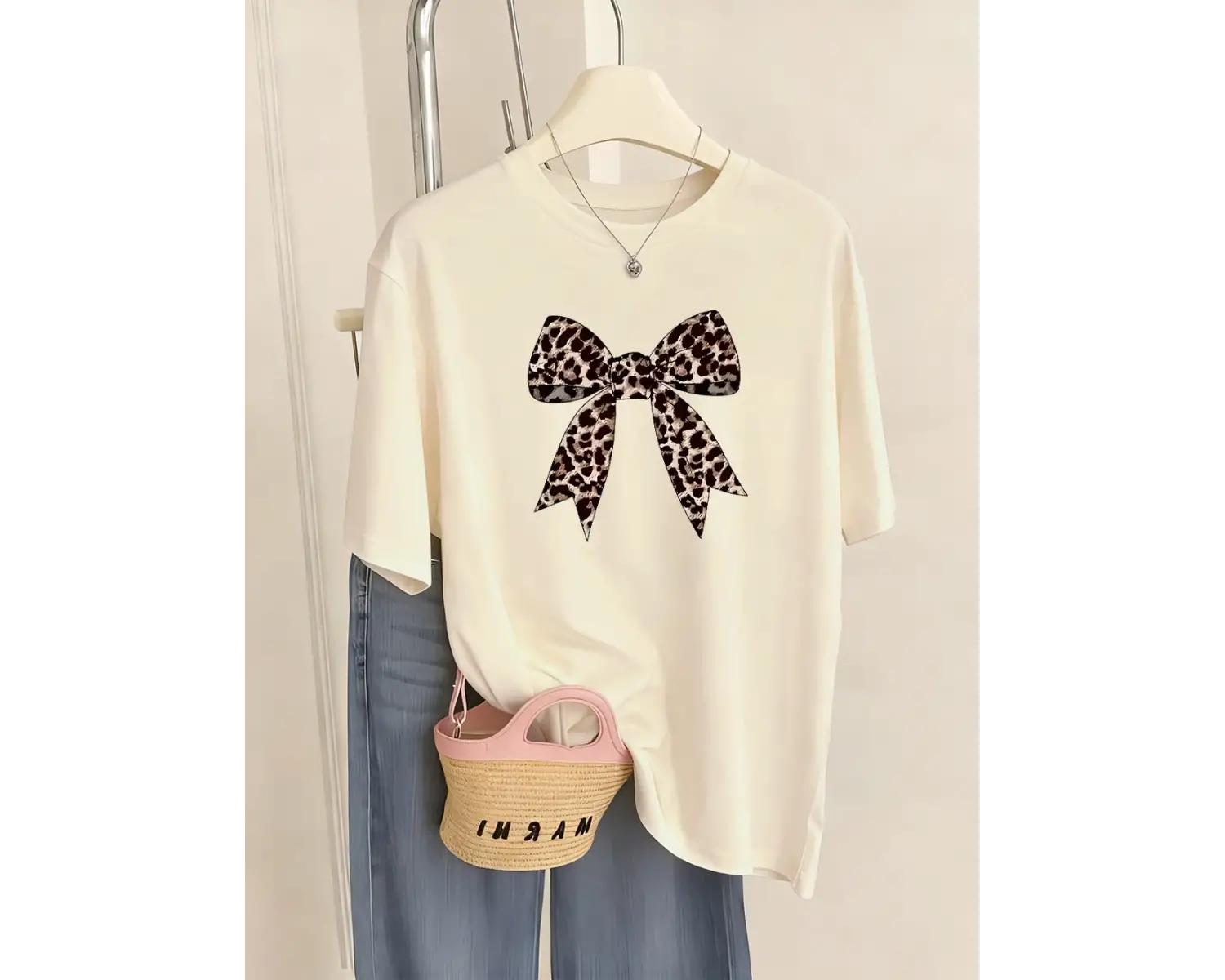 Urban Pop Graphic Kadın Tişört KoleksiyonuKod 5502