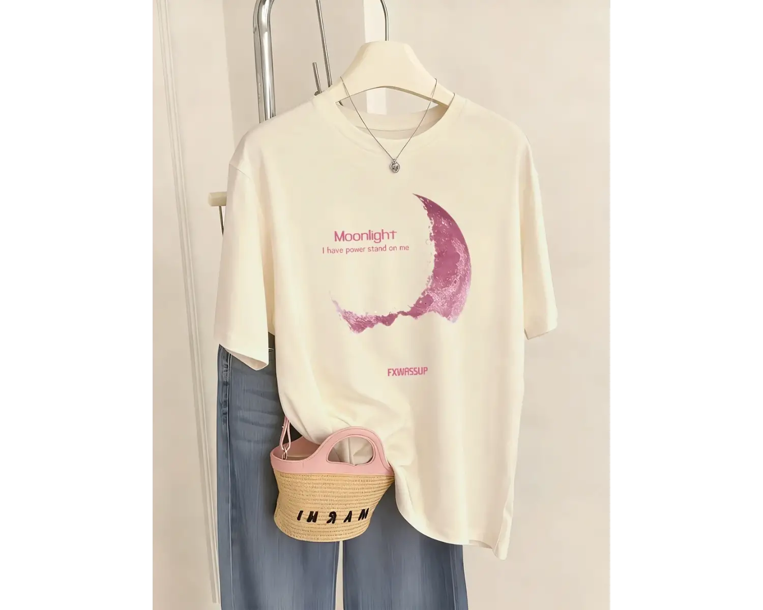 Urban Pop Graphic Kadın Tişört KoleksiyonuKod 5508