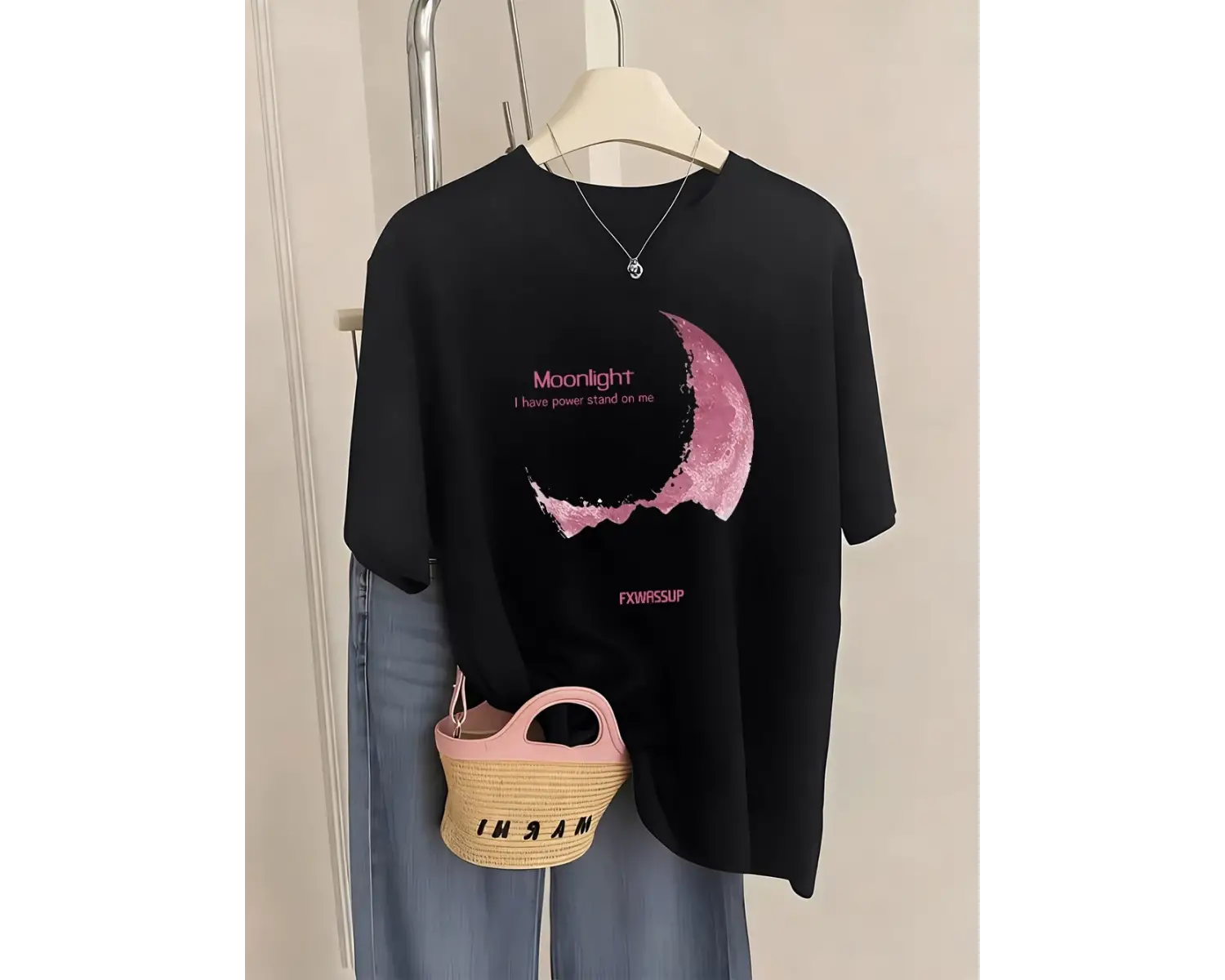 Urban Pop Graphic Kadın Tişört KoleksiyonuKod 5508